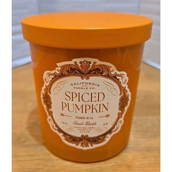Leoben Co. Spiced Pumpkin Scented Candle 9 oz Single Wick Vegan Wax USA Made - Picture 1 of 8